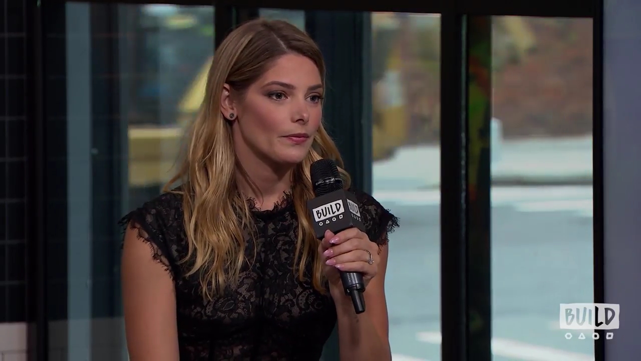 Ashley-Greene-dot-nl_2018AOLBuildSeries0964.jpg