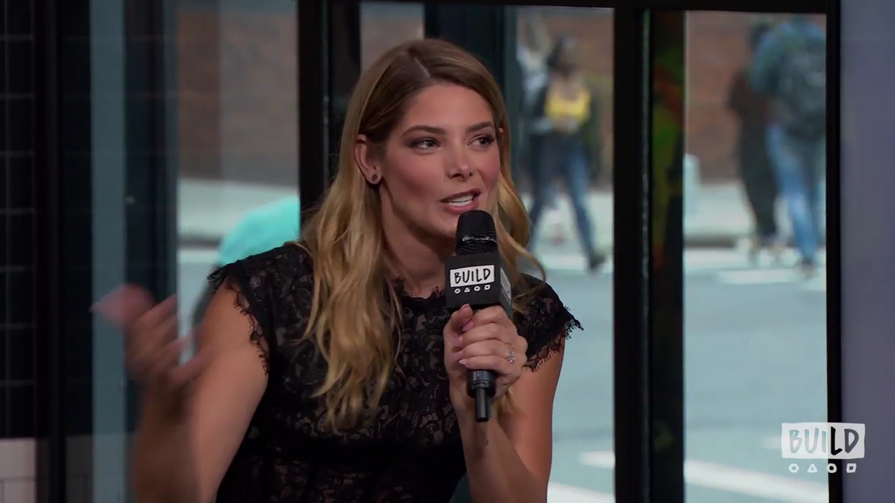 Ashley-Greene-dot-nl_2018AOLBuildSeries1003.jpg