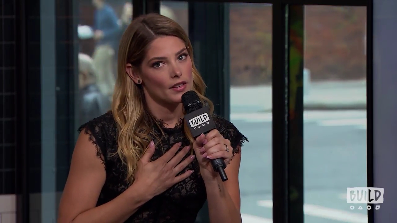 Ashley-Greene-dot-nl_2018AOLBuildSeries1014.jpg