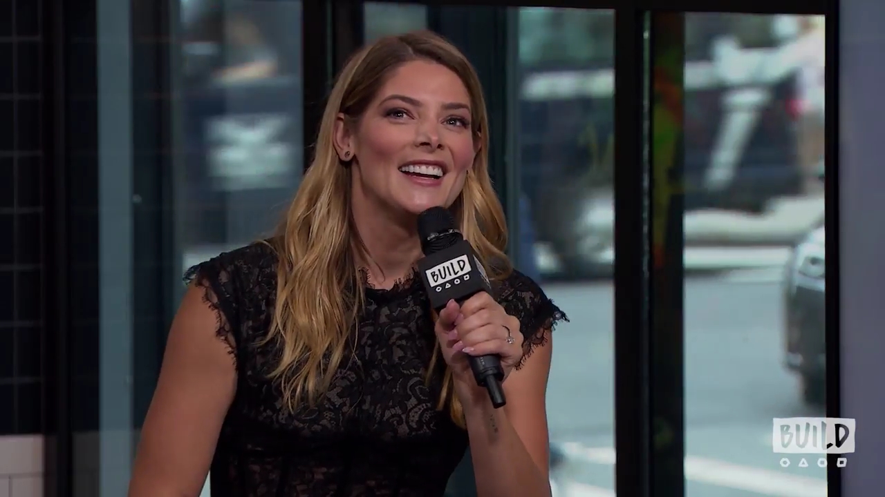 Ashley-Greene-dot-nl_2018AOLBuildSeries1052.jpg