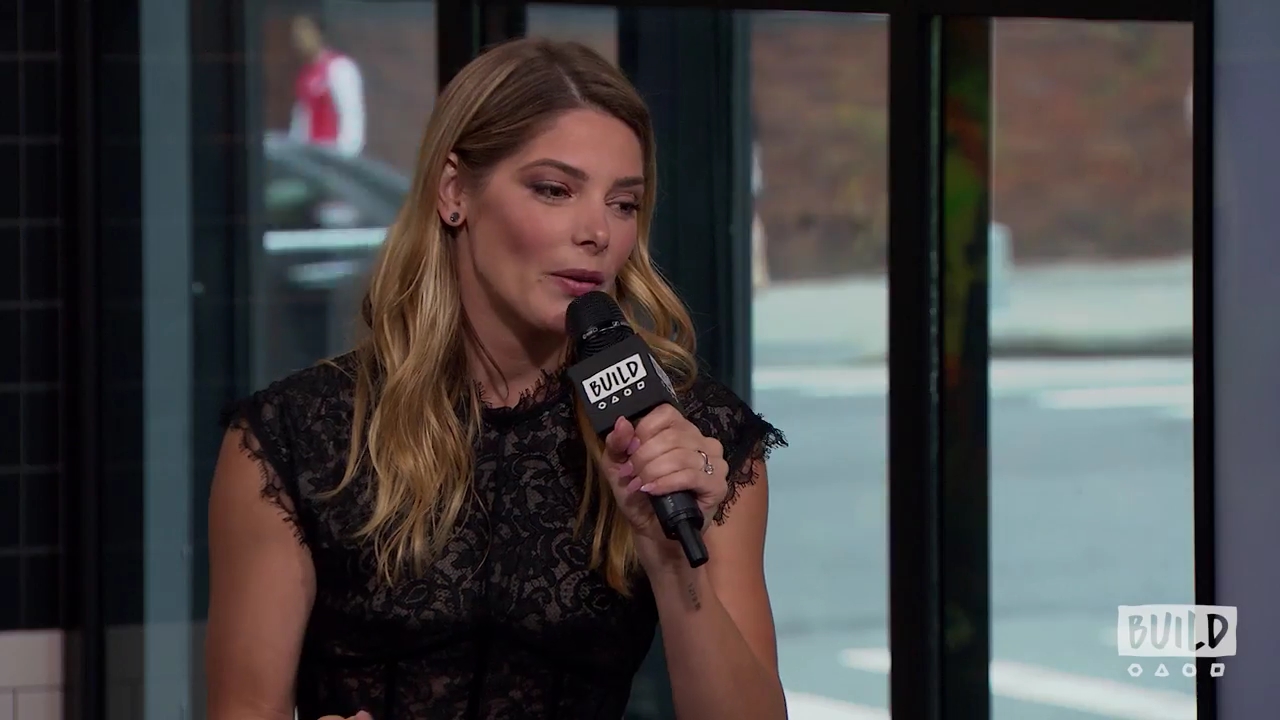Ashley-Greene-dot-nl_2018AOLBuildSeries1054.jpg