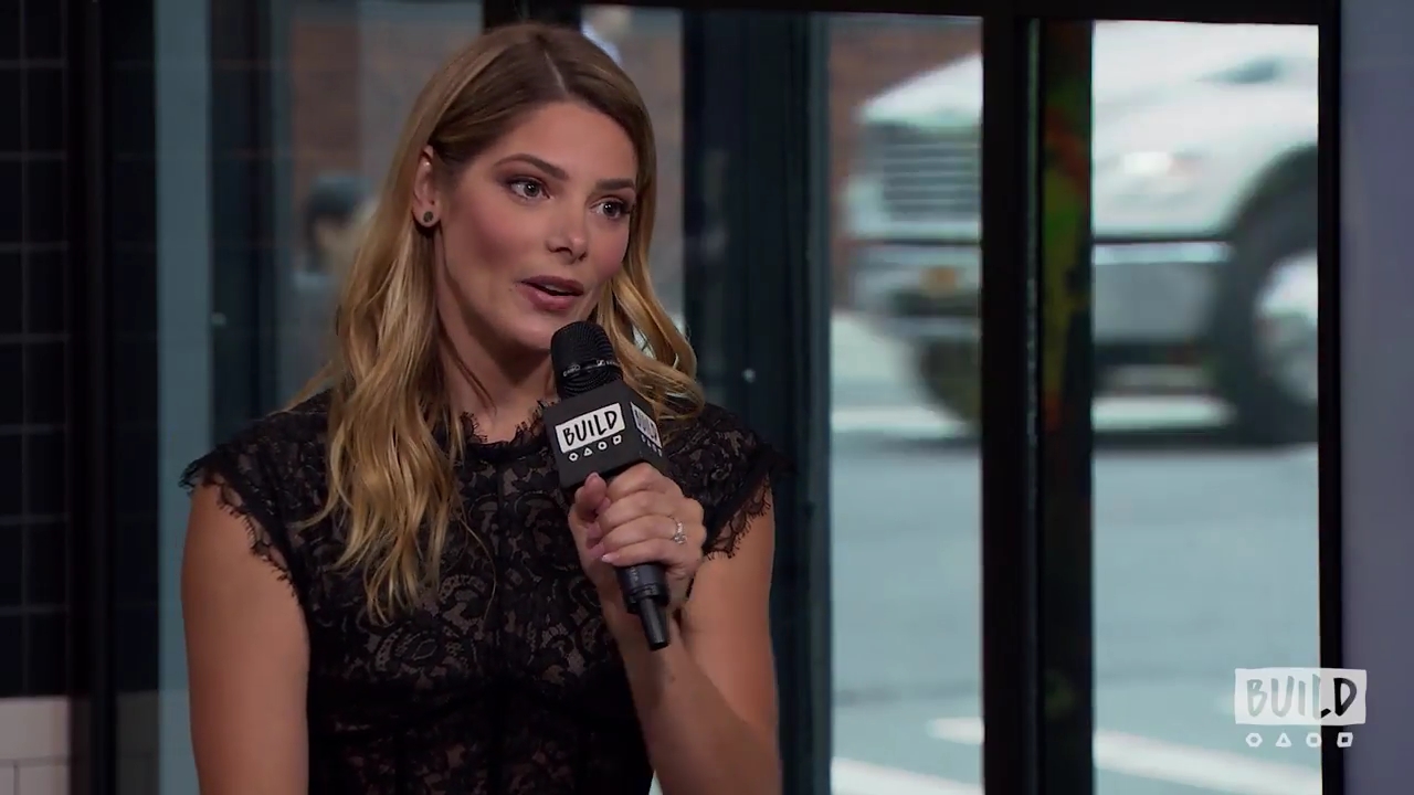 Ashley-Greene-dot-nl_2018AOLBuildSeries1072.jpg