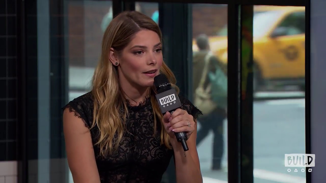 Ashley-Greene-dot-nl_2018AOLBuildSeries1159.jpg