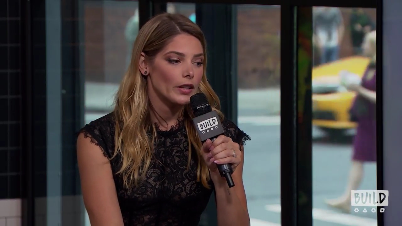 Ashley-Greene-dot-nl_2018AOLBuildSeries1161.jpg