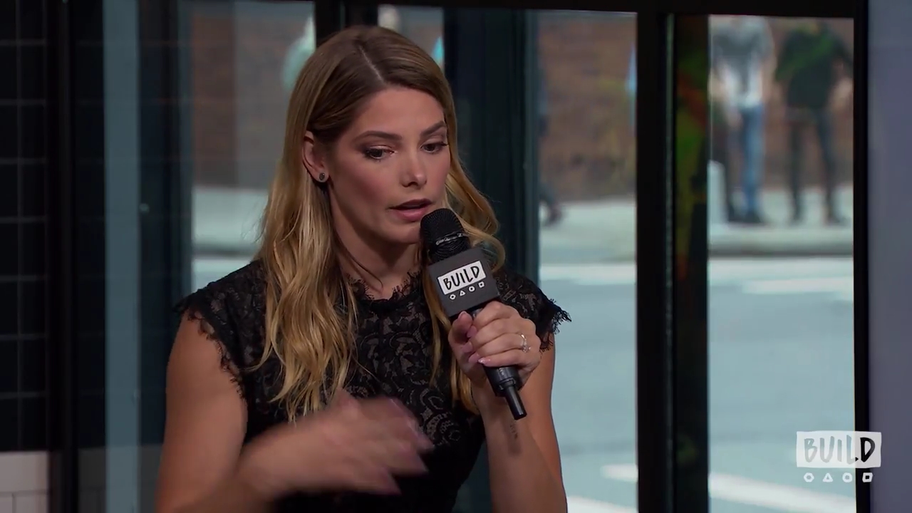 Ashley-Greene-dot-nl_2018AOLBuildSeries1167.jpg
