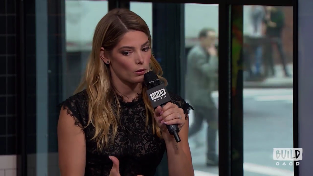 Ashley-Greene-dot-nl_2018AOLBuildSeries1169.jpg