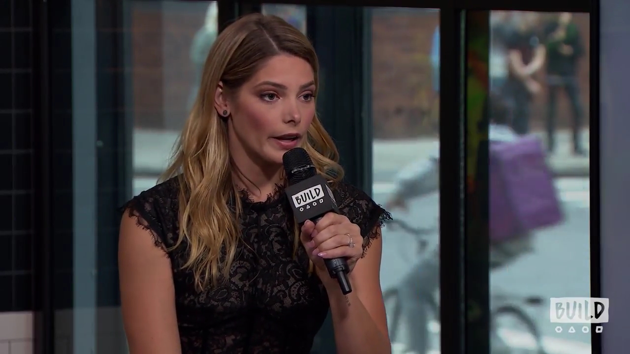 Ashley-Greene-dot-nl_2018AOLBuildSeries1172.jpg