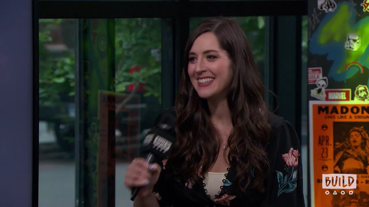 Ashley-Greene-dot-nl_2018AOLBuildSeries1194.jpg