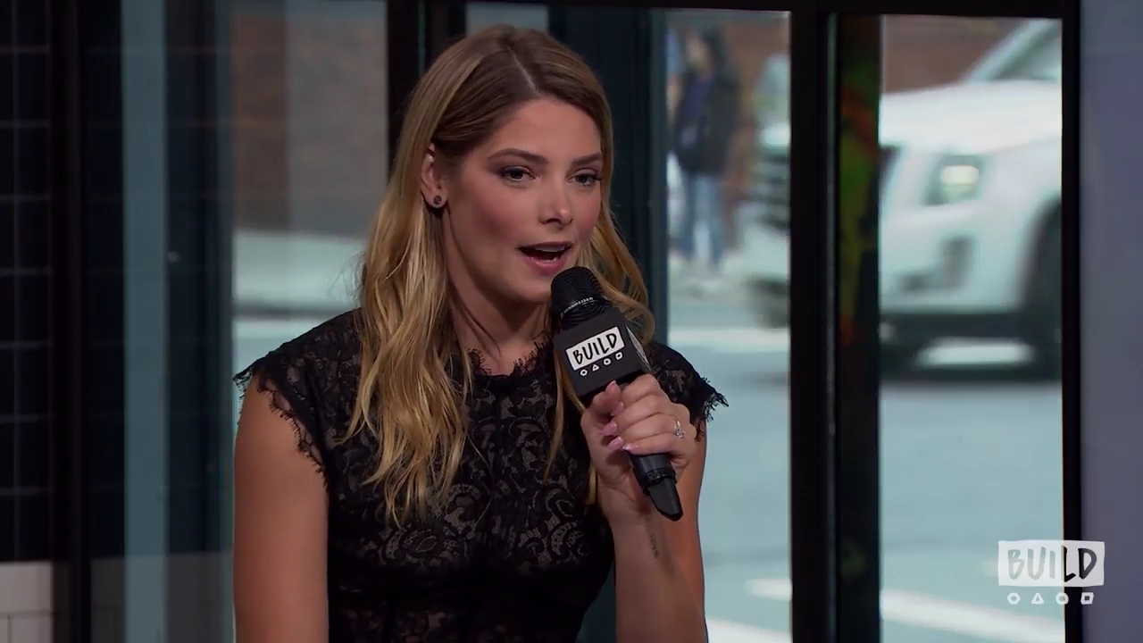 Ashley-Greene-dot-nl_2018AOLBuildSeries1232.jpg