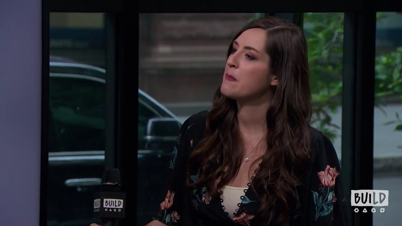 Ashley-Greene-dot-nl_2018AOLBuildSeries1257.jpg
