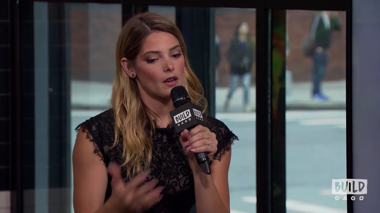 Ashley-Greene-dot-nl_2018AOLBuildSeries1262.jpg