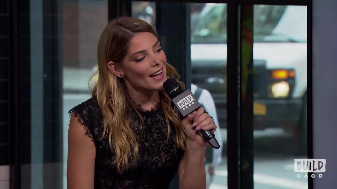 Ashley-Greene-dot-nl_2018AOLBuildSeries1323.jpg
