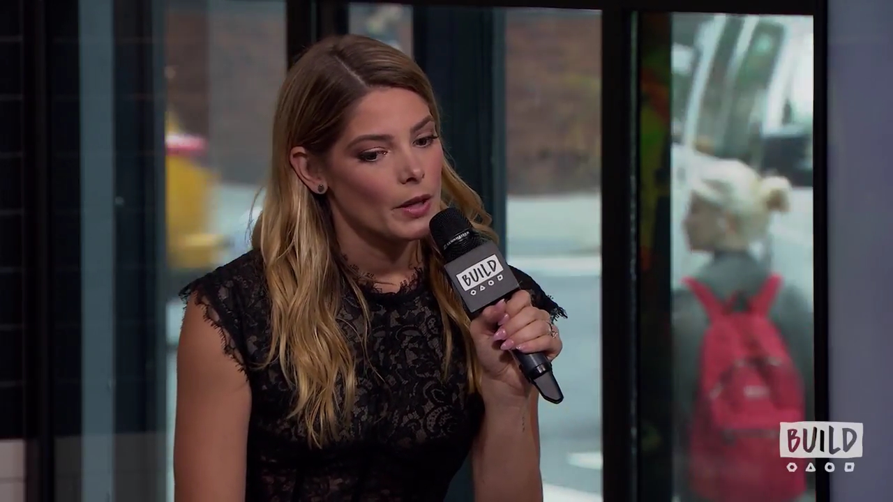 Ashley-Greene-dot-nl_2018AOLBuildSeries1325.jpg