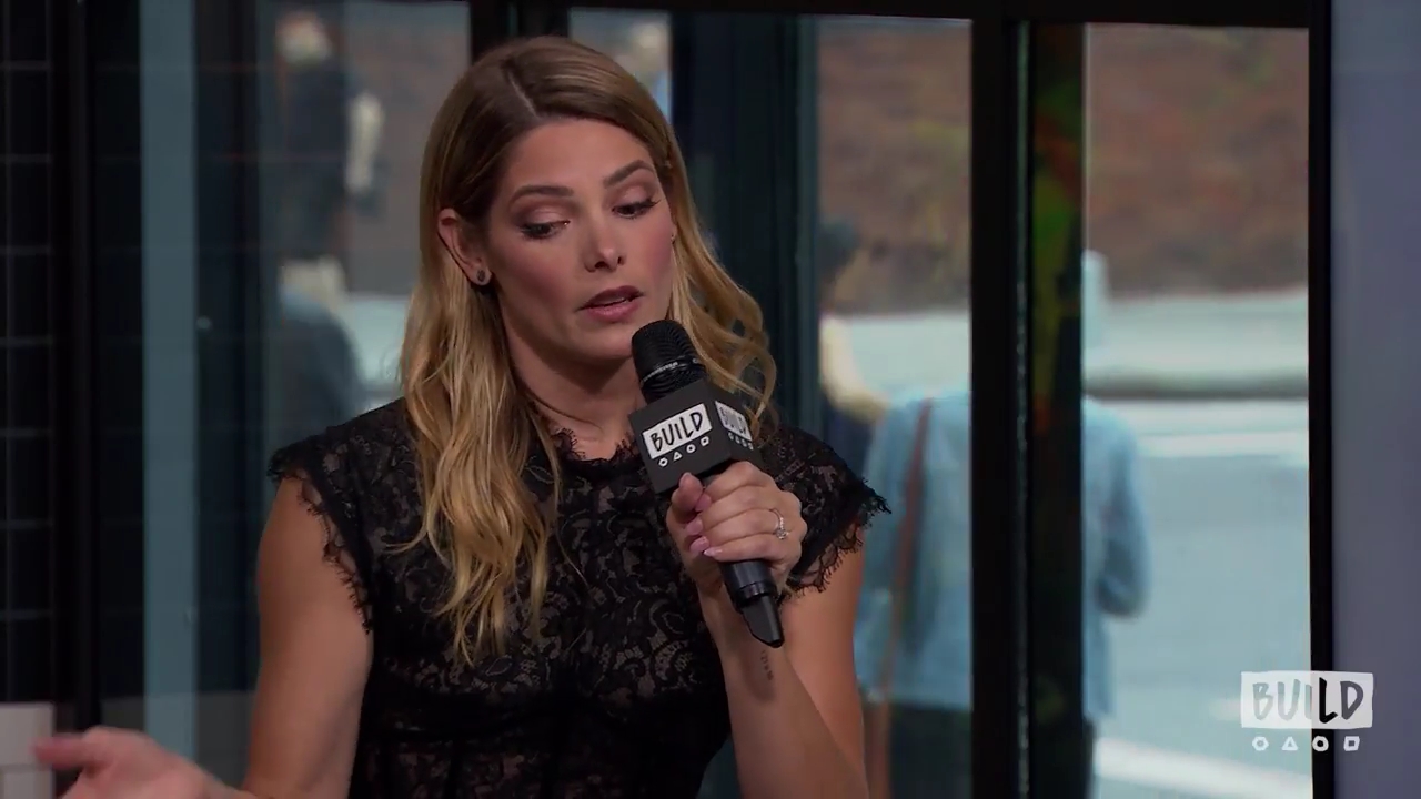Ashley-Greene-dot-nl_2018AOLBuildSeries1377.jpg