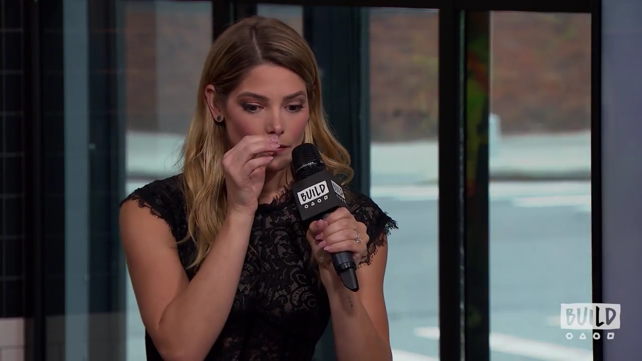 Ashley-Greene-dot-nl_2018AOLBuildSeries1388.jpg