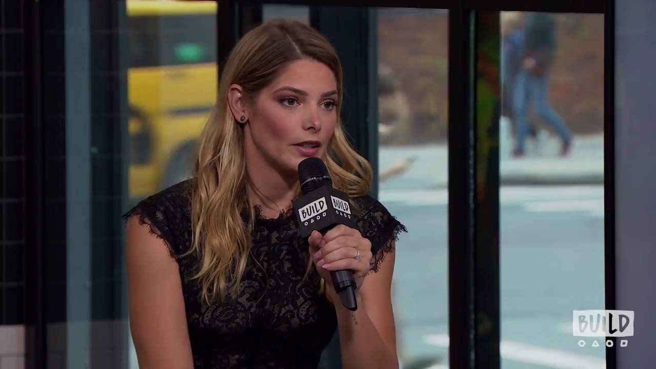 Ashley-Greene-dot-nl_2018AOLBuildSeries1436.jpg