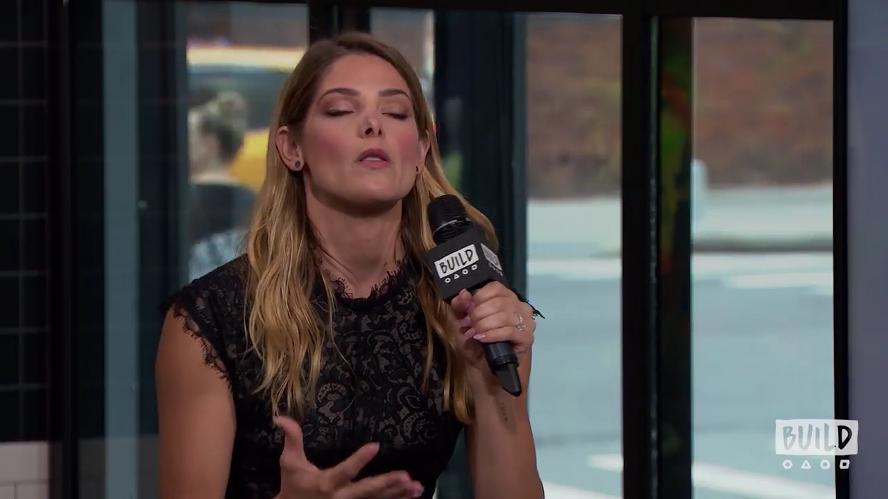 Ashley-Greene-dot-nl_2018AOLBuildSeries1481.jpg