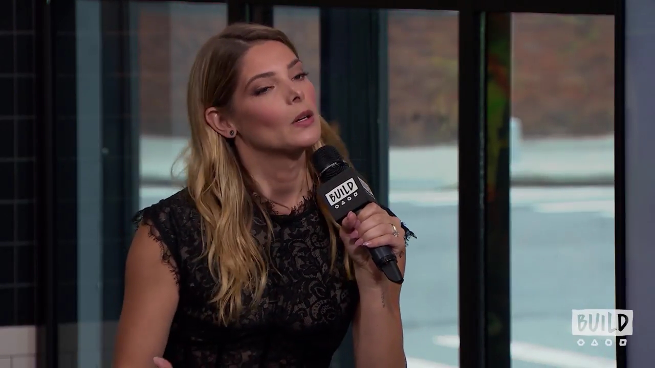 Ashley-Greene-dot-nl_2018AOLBuildSeries1484.jpg