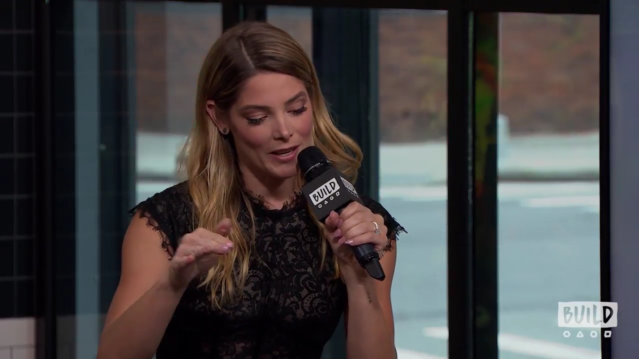 Ashley-Greene-dot-nl_2018AOLBuildSeries1486.jpg