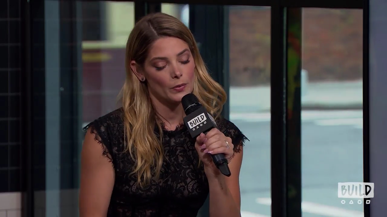 Ashley-Greene-dot-nl_2018AOLBuildSeries1497.jpg