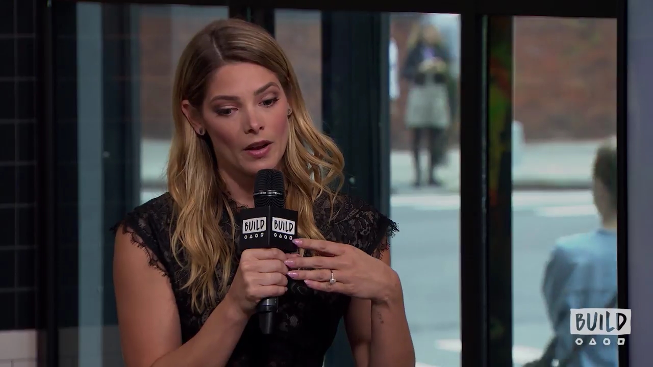 Ashley-Greene-dot-nl_2018AOLBuildSeries1581.jpg