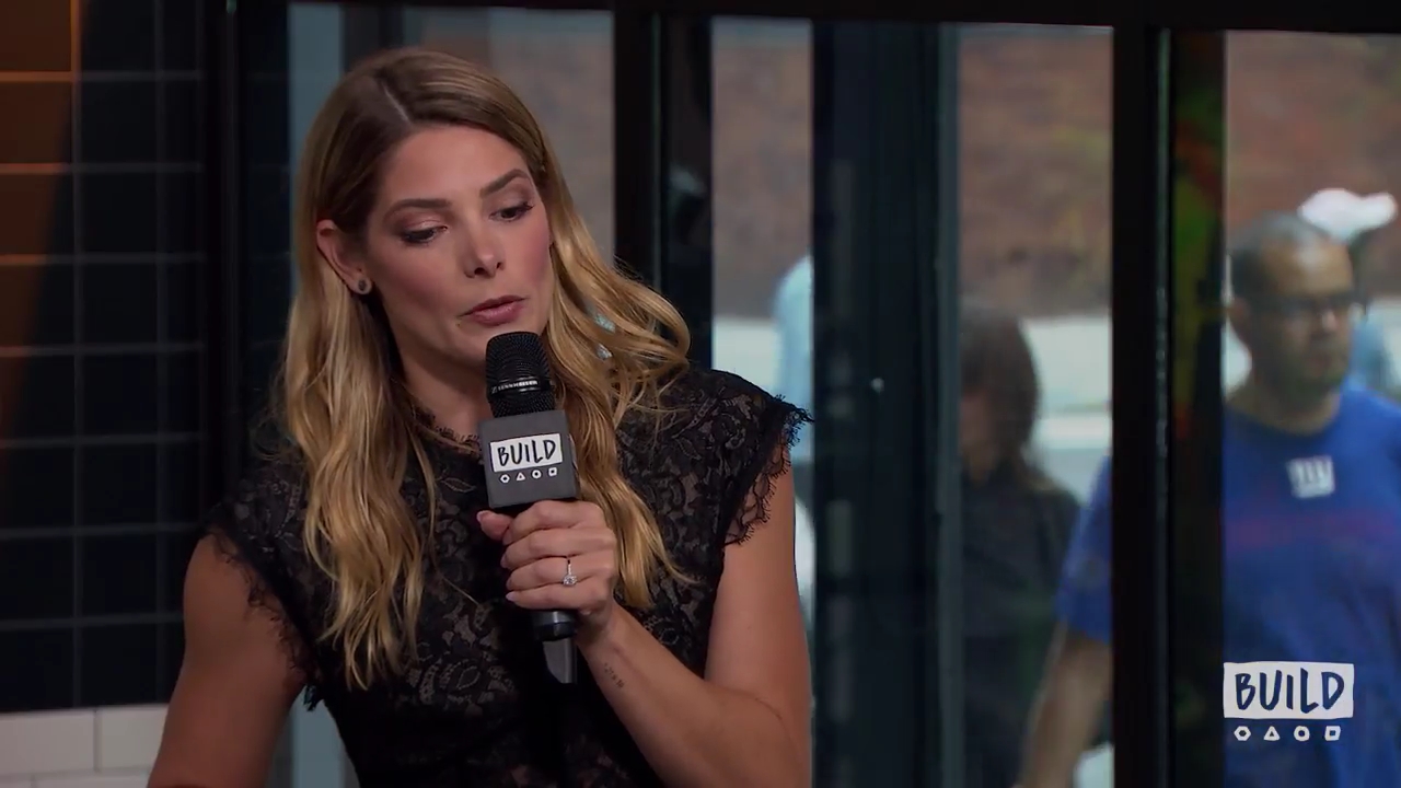 Ashley-Greene-dot-nl_2018AOLBuildSeries1640.jpg