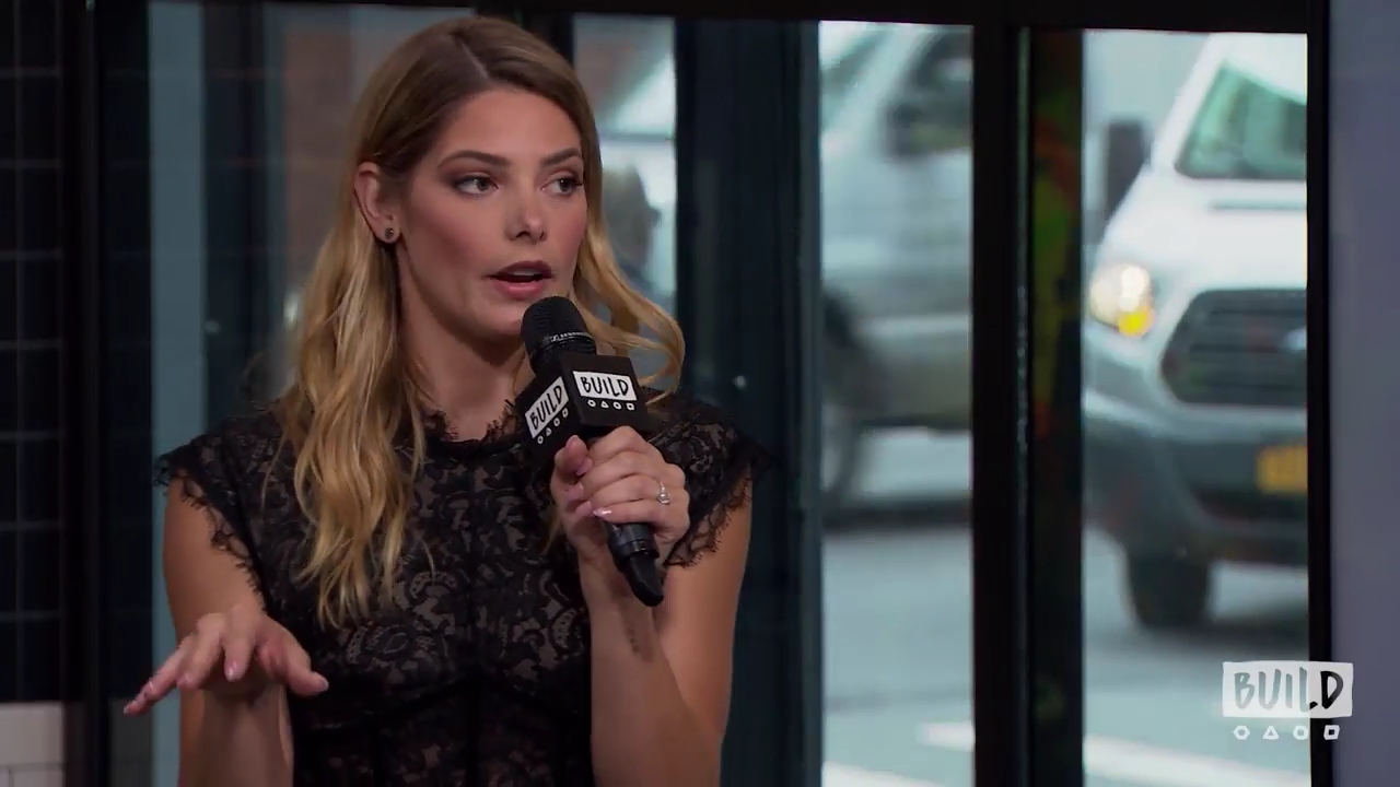 Ashley-Greene-dot-nl_2018AOLBuildSeries1669.jpg