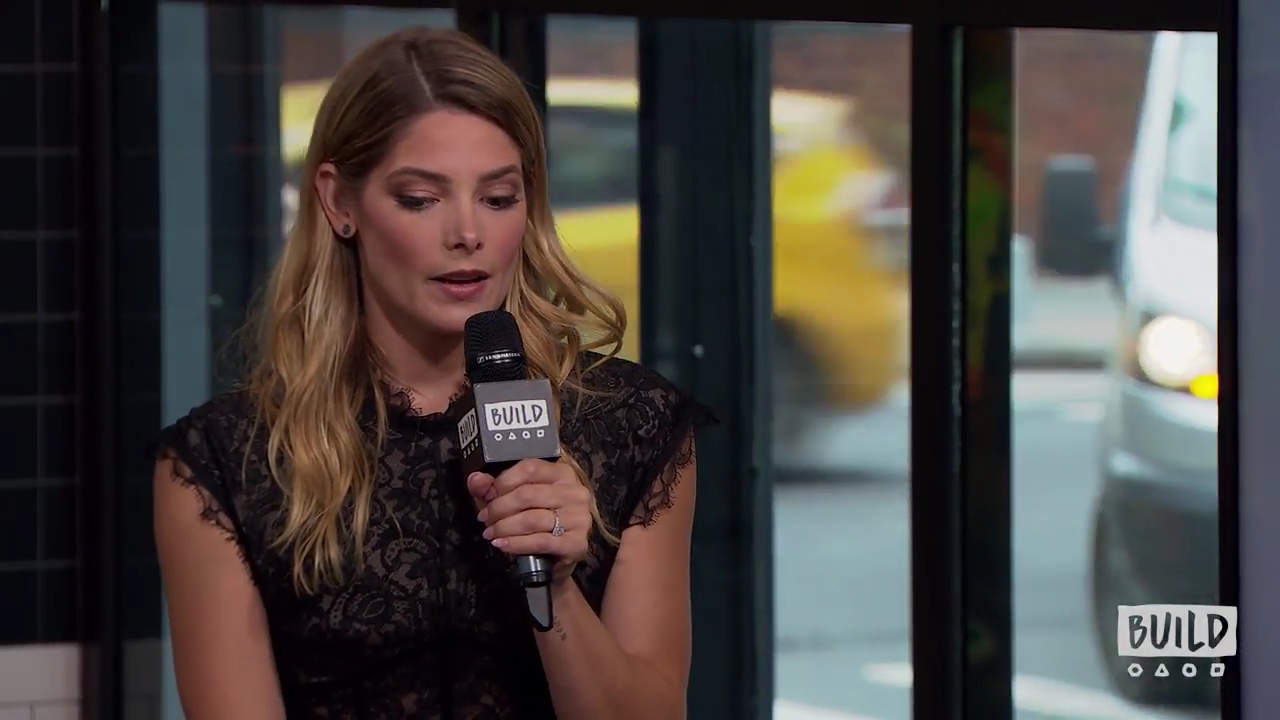 Ashley-Greene-dot-nl_2018AOLBuildSeries1674.jpg
