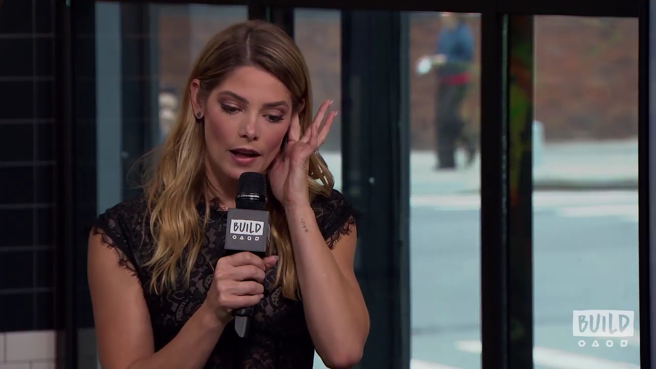 Ashley-Greene-dot-nl_2018AOLBuildSeries1677.jpg
