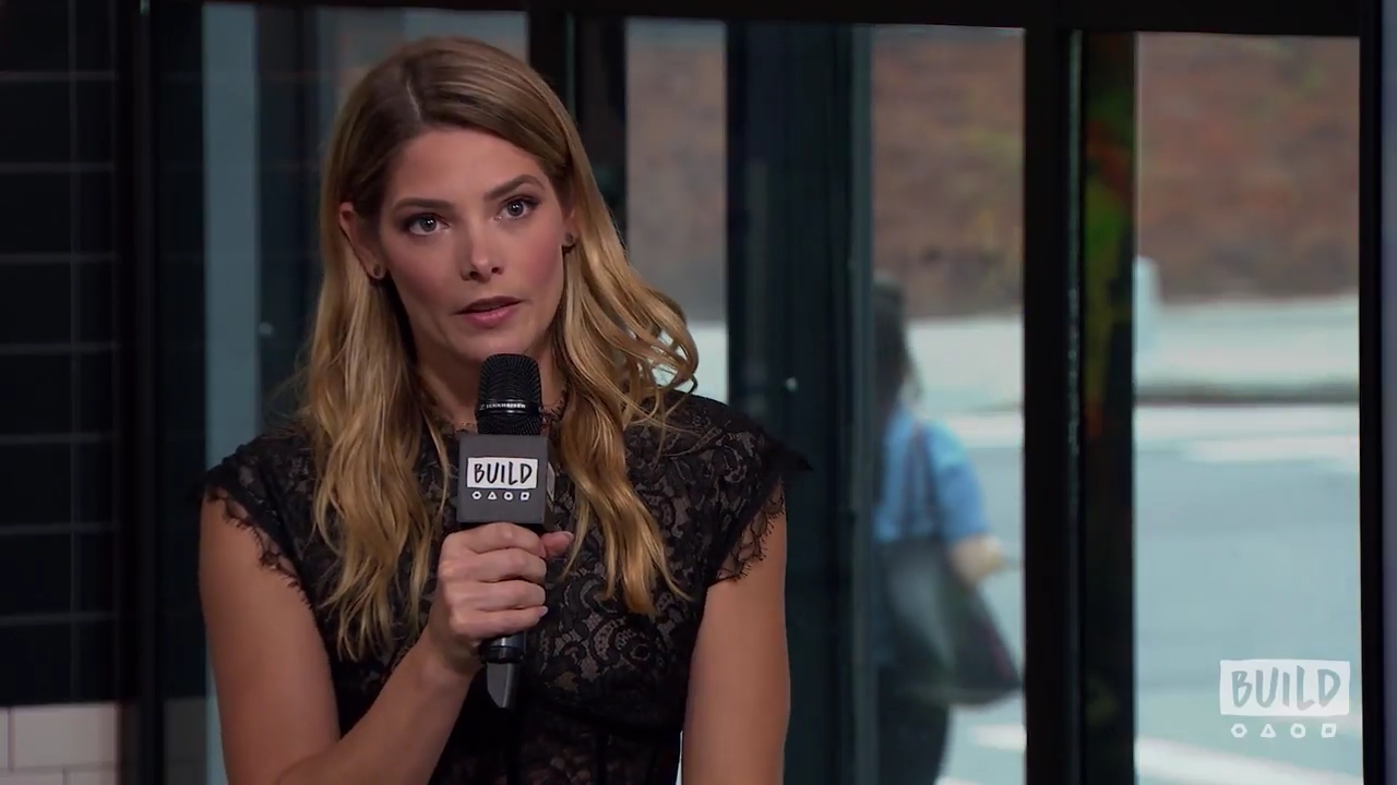Ashley-Greene-dot-nl_2018AOLBuildSeries1683.jpg