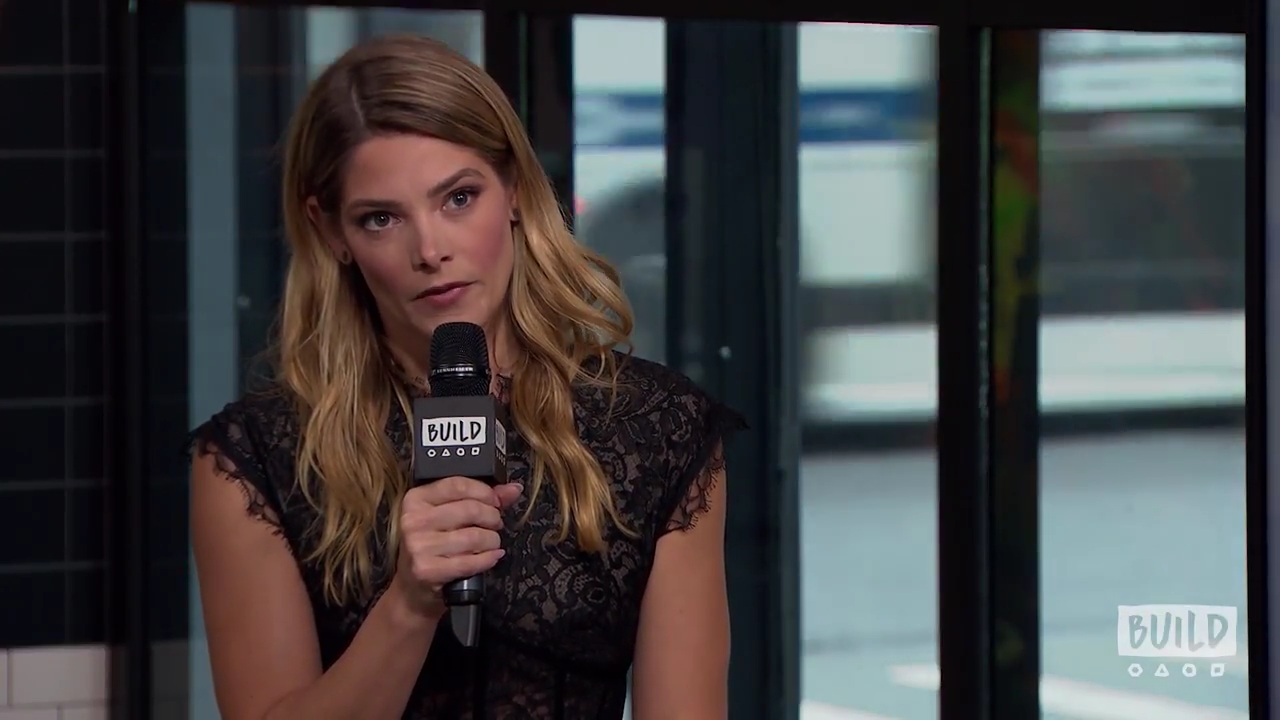 Ashley-Greene-dot-nl_2018AOLBuildSeries1692.jpg