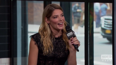 Ashley-Greene-dot-nl_2018AOLBuildSeries0236.jpg