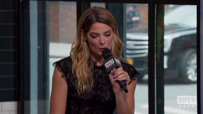 Ashley-Greene-dot-nl_2018AOLBuildSeries0237.jpg