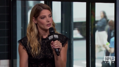 Ashley-Greene-dot-nl_2018AOLBuildSeries0268.jpg