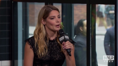 Ashley-Greene-dot-nl_2018AOLBuildSeries0279.jpg