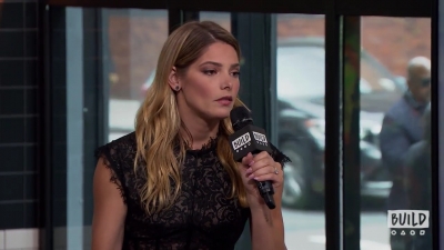 Ashley-Greene-dot-nl_2018AOLBuildSeries0287.jpg