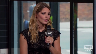 Ashley-Greene-dot-nl_2018AOLBuildSeries0321.jpg