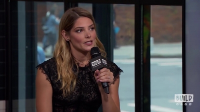 Ashley-Greene-dot-nl_2018AOLBuildSeries1290.jpg