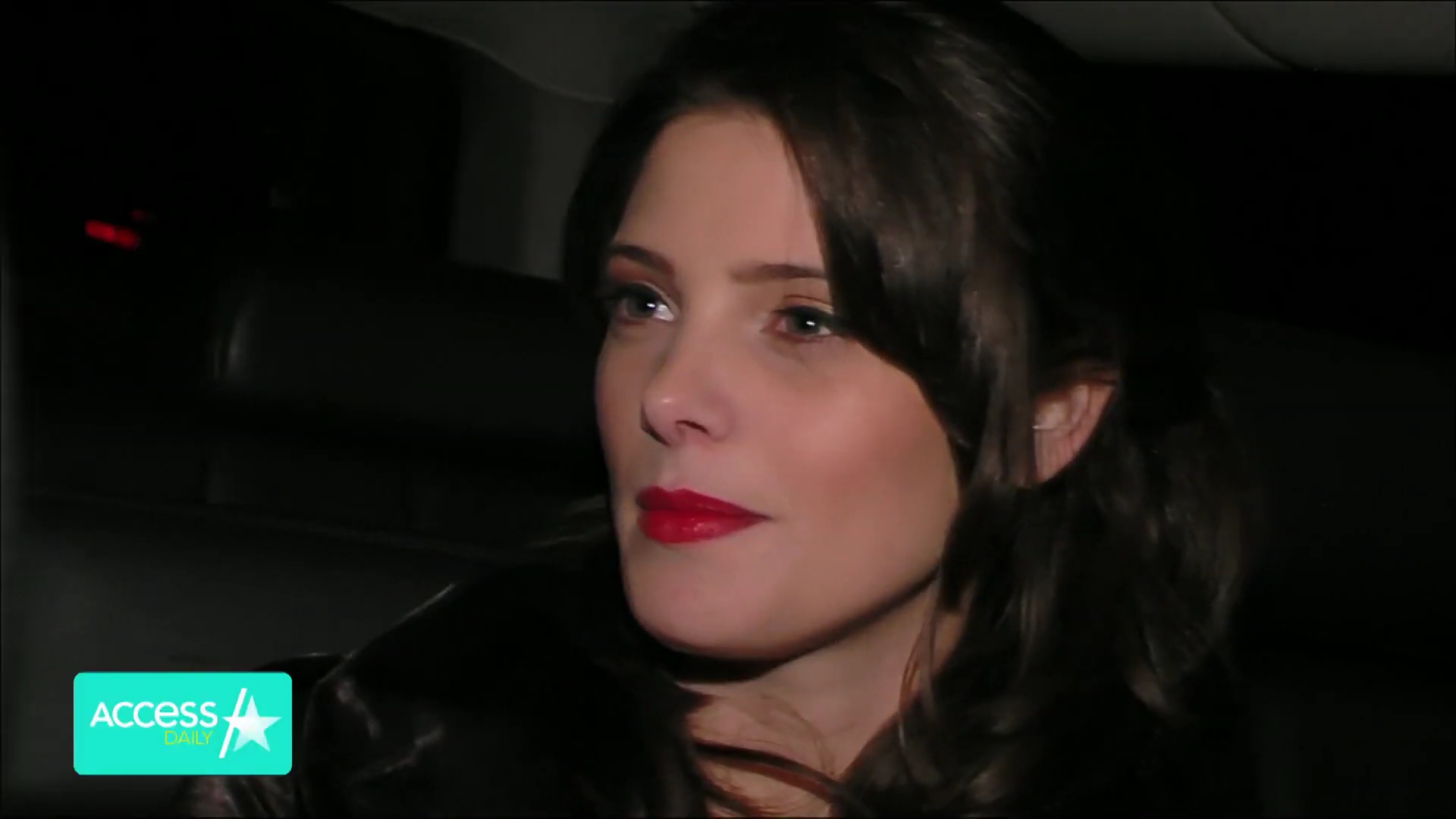 Ashley-Greene-dot-nl_2019AccesHollwood2-0004.jpg