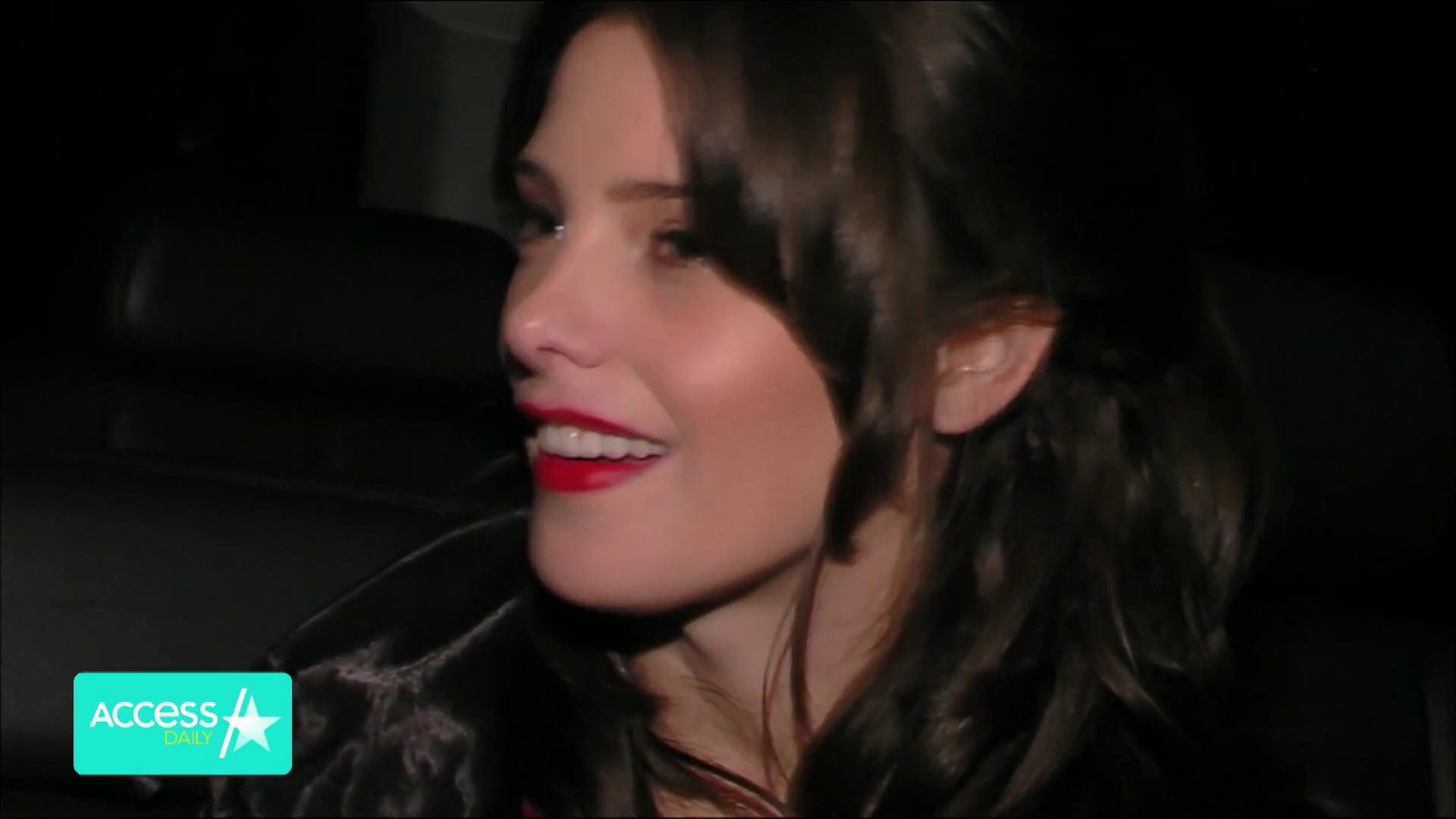 Ashley-Greene-dot-nl_2019AccesHollwood2-0016.jpg