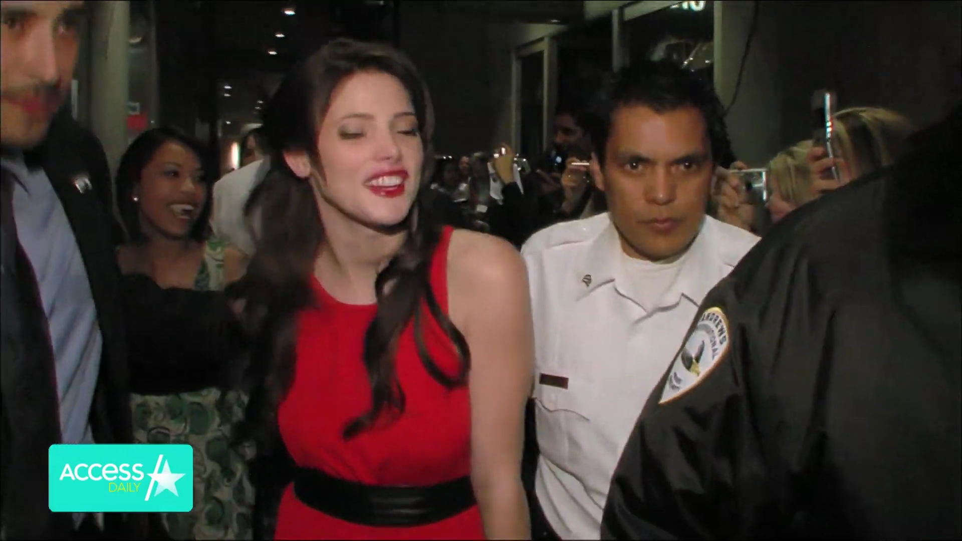 Ashley-Greene-dot-nl_2019AccesHollwood2-0021.jpg