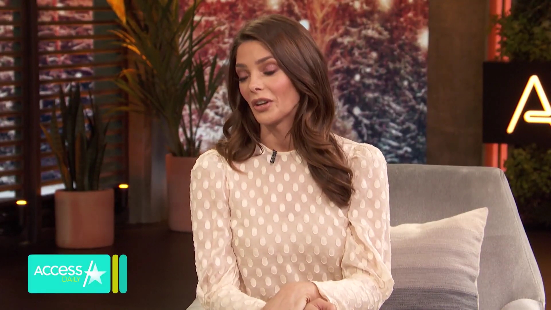 Ashley-Greene-dot-nl_2019AccesHollwood2-0051.jpg
