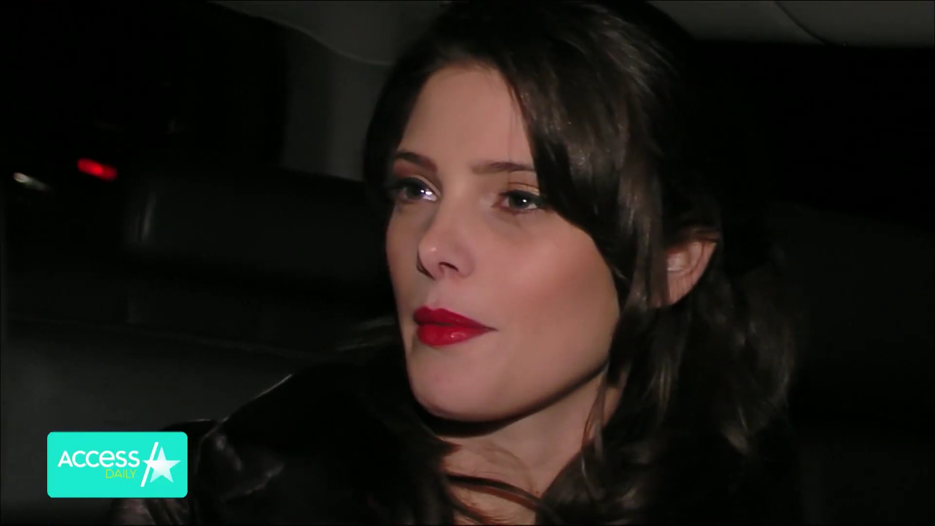 Ashley-Greene-dot-nl_2019AccesHollwood2-0090.jpg