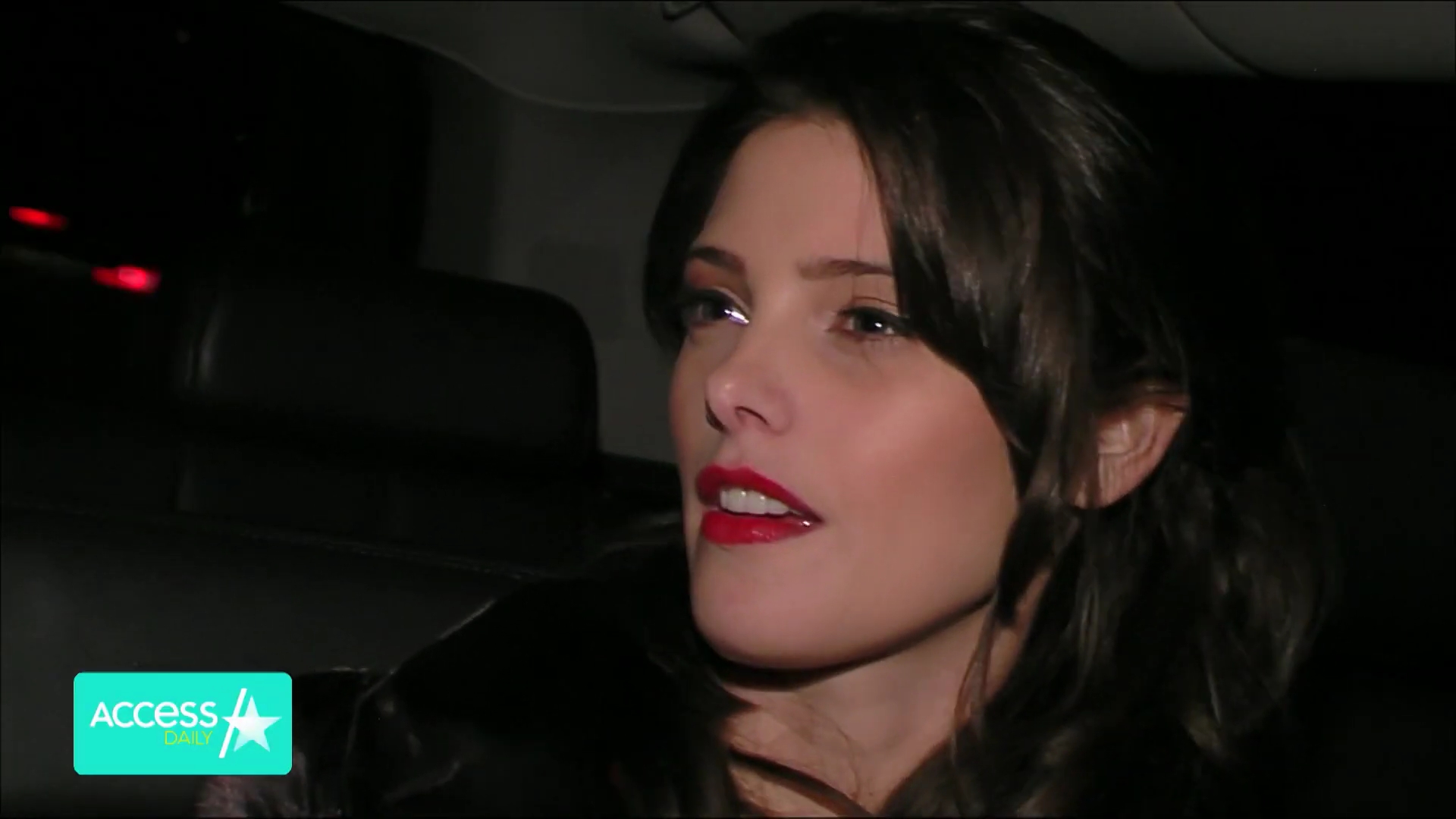 Ashley-Greene-dot-nl_2019AccesHollwood2-0096.jpg