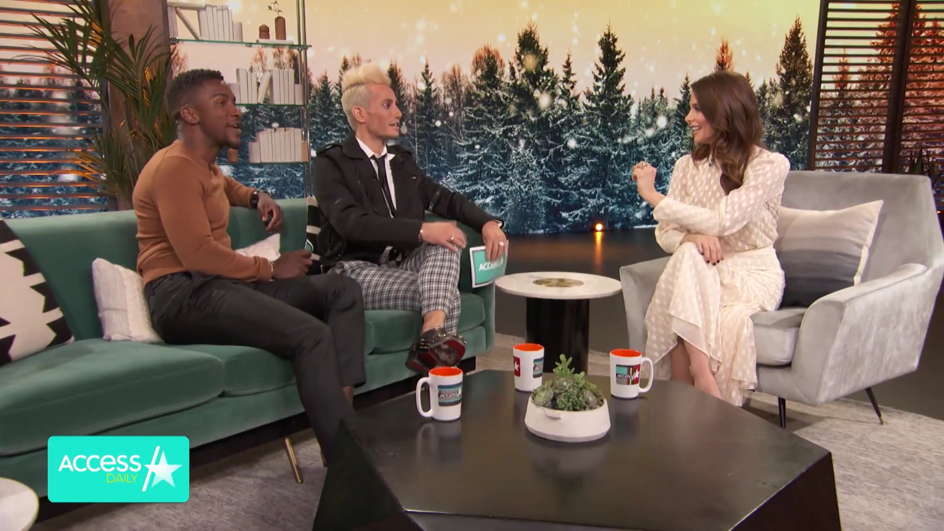 Ashley-Greene-dot-nl_2019AccesHollwood2-0143.jpg