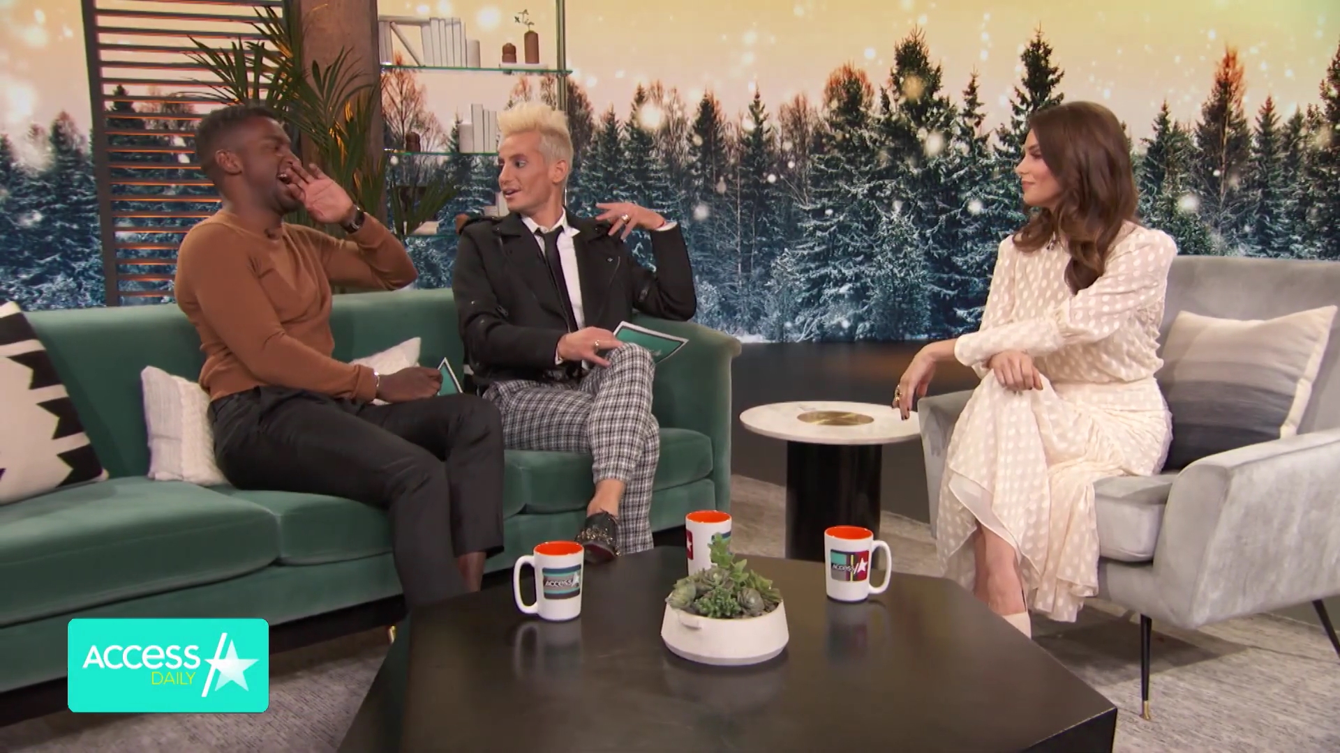 Ashley-Greene-dot-nl_2019AccesHollwood2-0221.jpg
