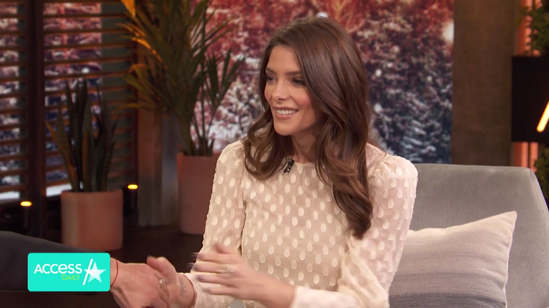 Ashley-Greene-dot-nl_2019AccesHollwood2-0411.jpg Ashley-Greene-dot-nl_2019AccesHollwood2-0411.jpg