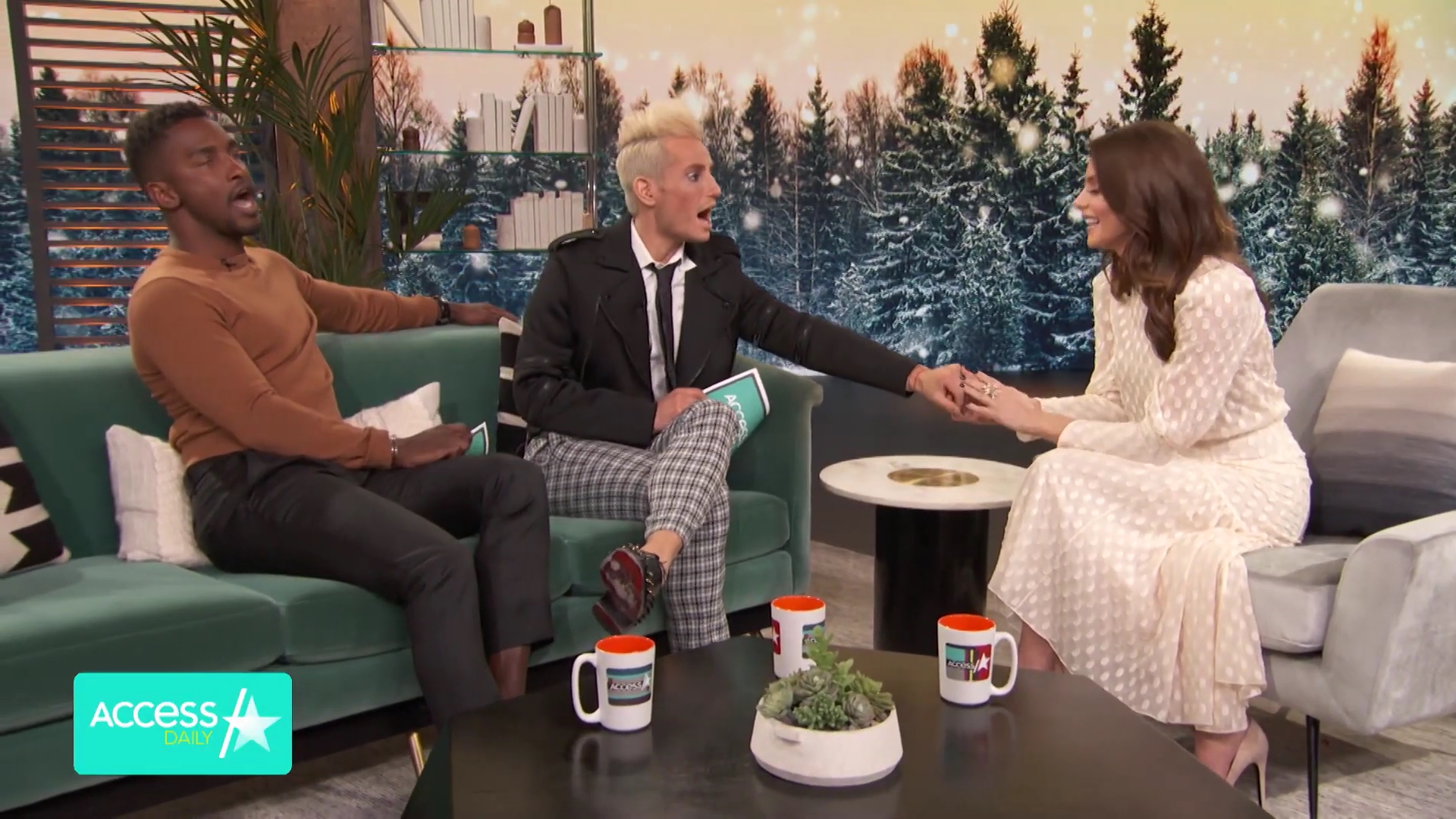 Ashley-Greene-dot-nl_2019AccesHollwood2-0418.jpg