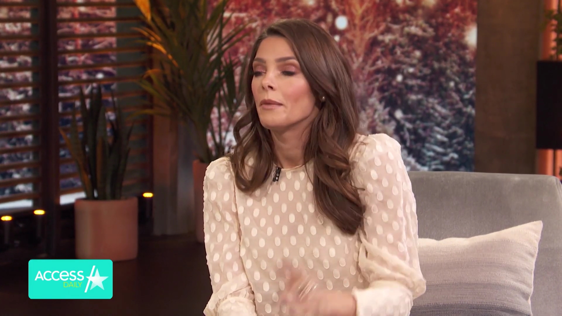 Ashley-Greene-dot-nl_2019AccesHollwood2-0665.jpg