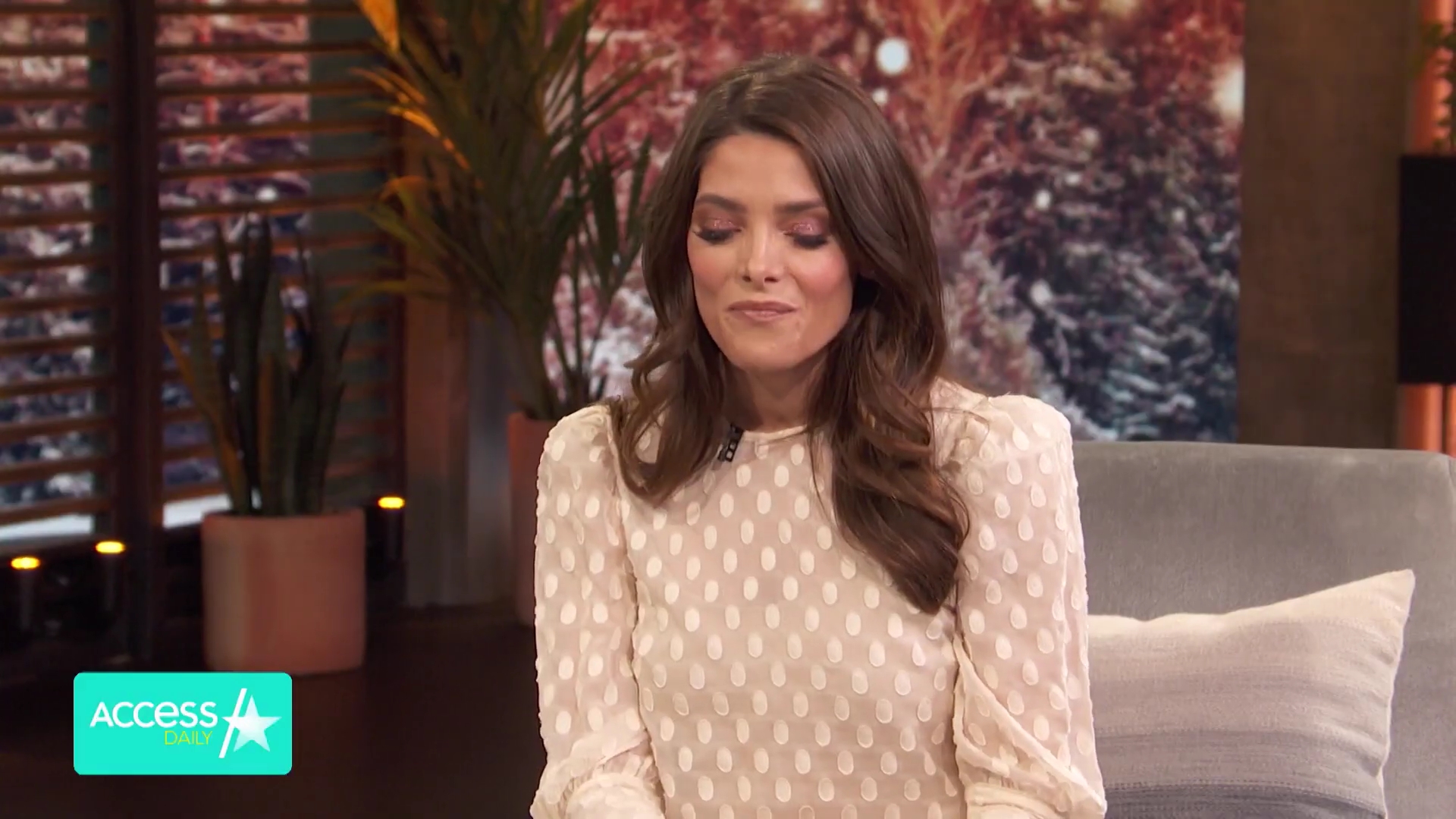 Ashley-Greene-dot-nl_2019AccesHollwood2-0673.jpg